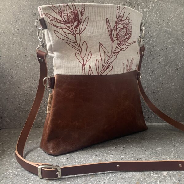 Leuca Foldover Bag - Image 2