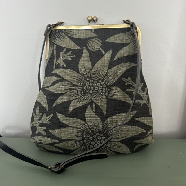 Nancy Bag - Flannel Flower